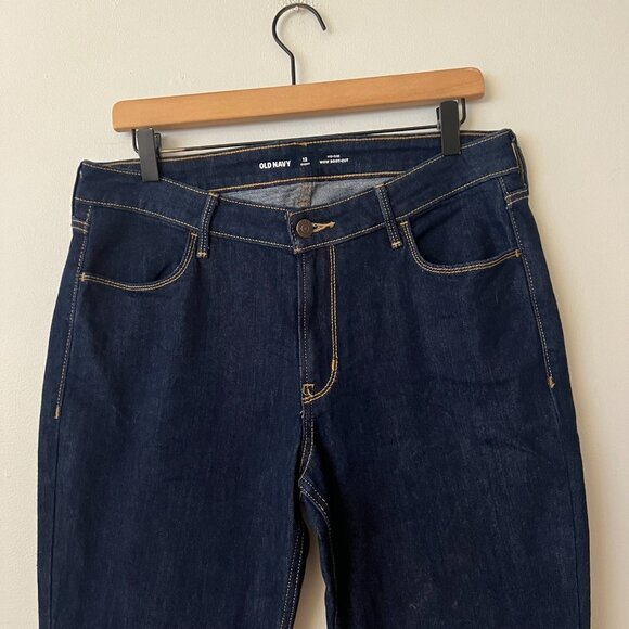 Old Navy Mid-Rise Wow Boot Cut Jeans Dark Wash Women's Size 12 Short - Picture 3 of 8